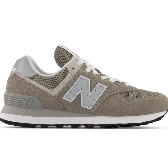 New Balance new no box size 8.5 Womens 574 Core classic Sneakers. Retail $100 - Picture 1 of 8